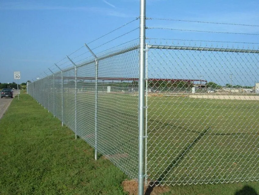 Diamond Hole Fencing Galvanized PVC Coated Chain Link Mesh Fence